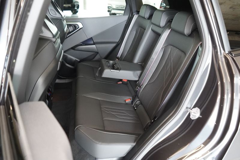 BMW X3 M50 xDrive, Nezávislé, Tažné - fotka 46 z 50