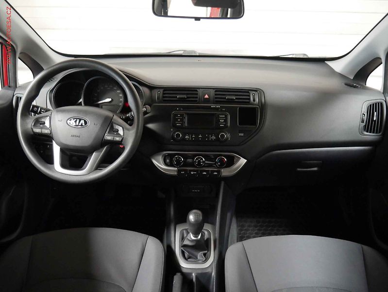 Kia Rio (2013) 1.1 CRDI, 2.maj,ČR, servis - fotka 8 z 16