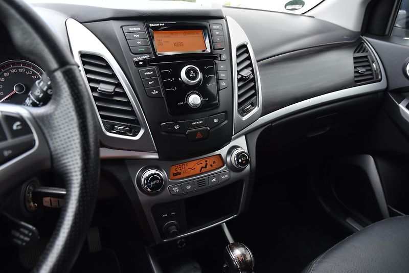 SsangYong Korando XDi 129 kW AWD A/T,KLIMA,TEMP - fotka 16 z 45