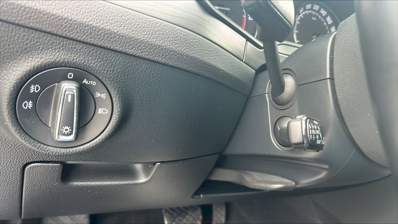 Škoda Superb (2018) 4X4GRT STY TD 140/2.0 A7F - fotka 29 z 30