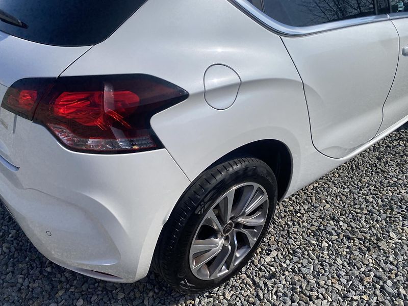 Citroën DS4 1.6i 16V 120PS EXCLUSIVE TOP!! - fotka 49 z 160
