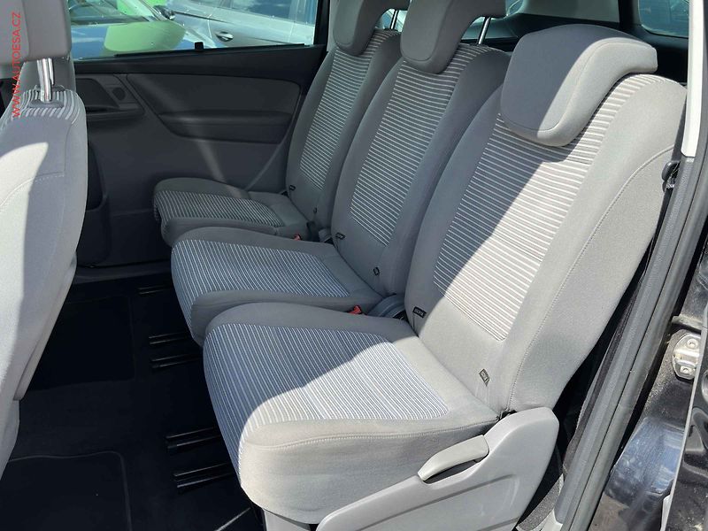Seat Alhambra (2014) 2.0TDi, DSG, navi, bixen - fotka 10 z 19