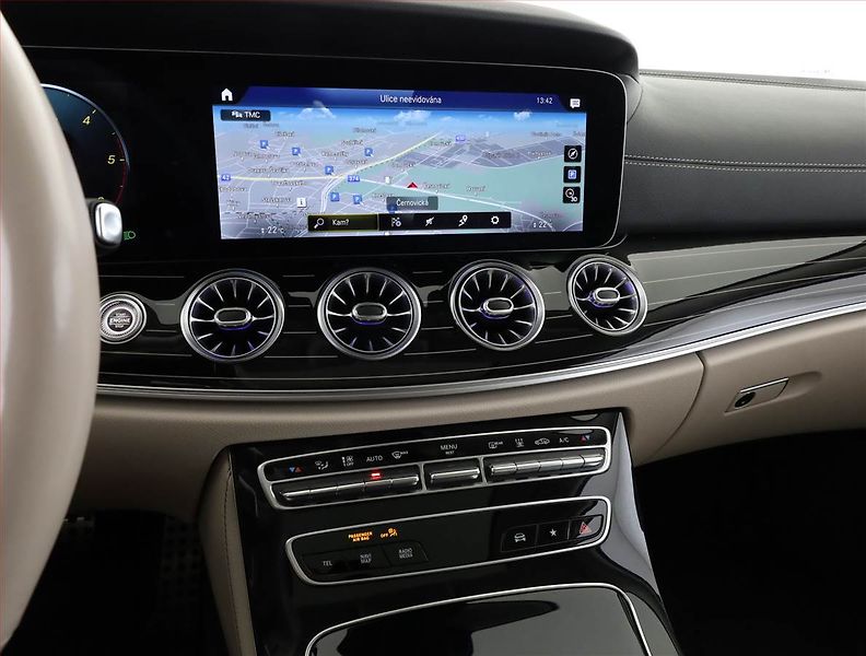 Mercedes-Benz CLS (2022) 400 d 4MATIC - fotka 10 z 18