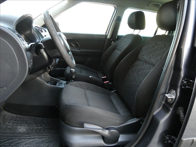 Škoda Fabia 1,2 TSi po servise,auto klima - fotka 16 z 48