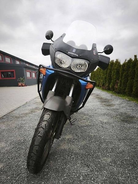 Honda XL 1000 V Varadero (2002) - fotka 8 z 15