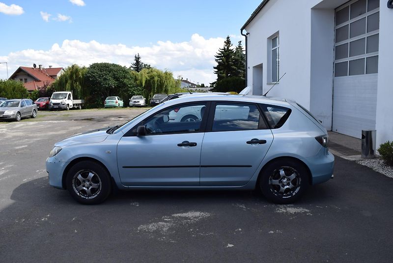 Mazda 3 (2007) 1.4 16v BK 62kw COMFORT 2x ALU - fotka 12 z 36