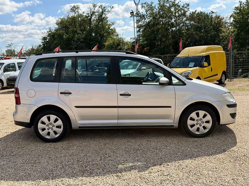 Volkswagen Touran 1.9TDi 77kW*TAŽNÉ* KLIMA - fotka 9 z 24