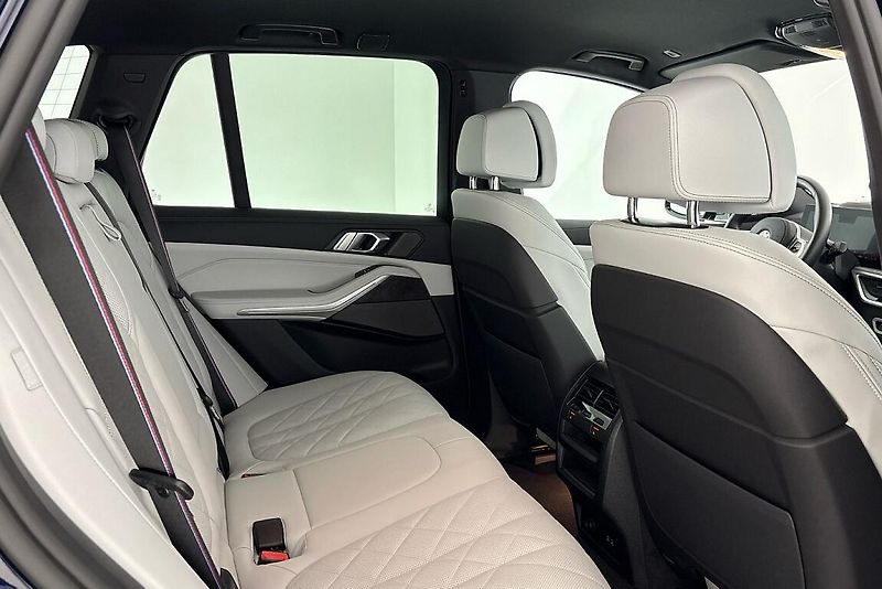 BMW X5 xDrive40d - fotka 13 z 27