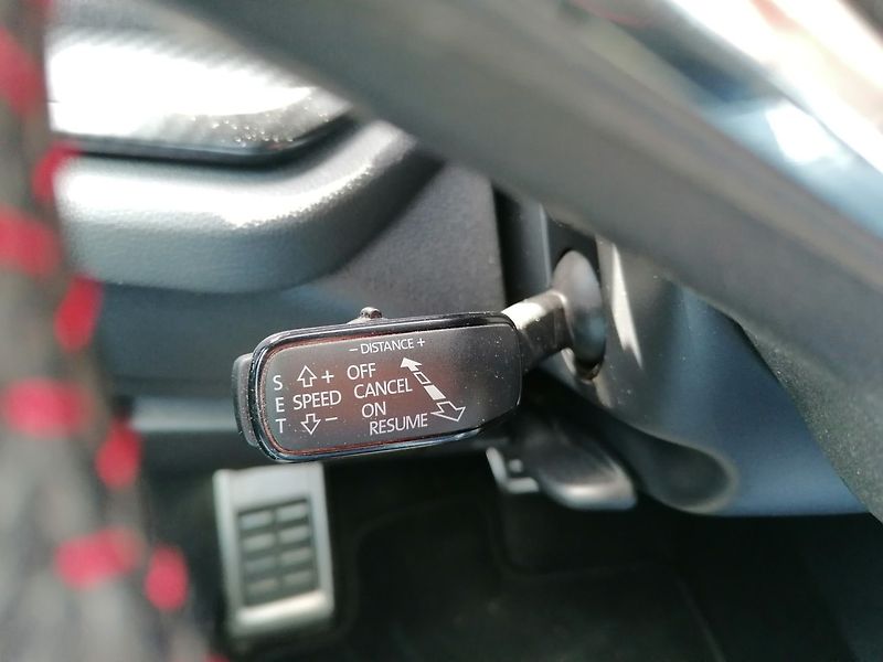 Škoda Octavia (2021) 1.4 TSI iV RS 180kW Head-up - fotka 24 z 29