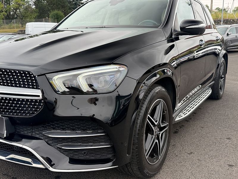 Mercedes-Benz GLE 300 d 4MATIC AMG Burmester - fotka 9 z 37