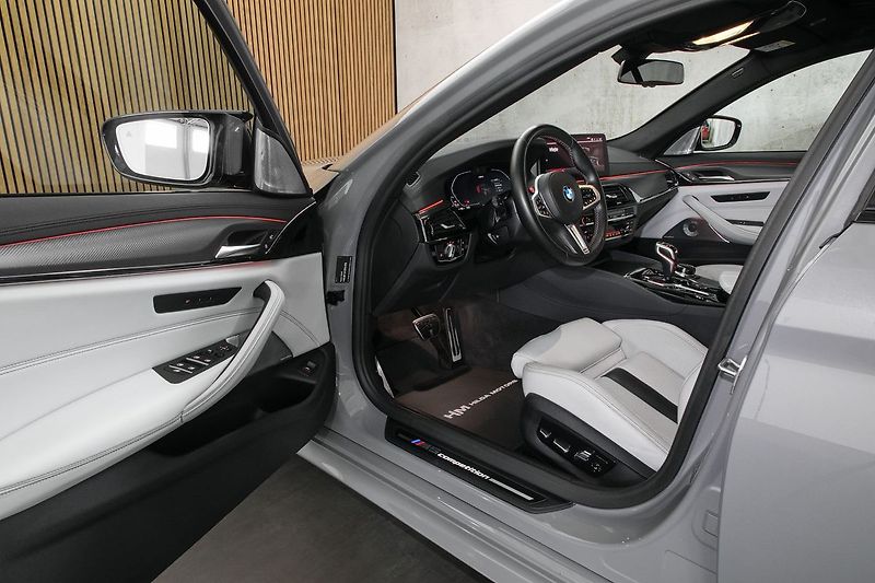 BMW M5 Competition 460kW Soft B&W HUD - fotka 13 z 50
