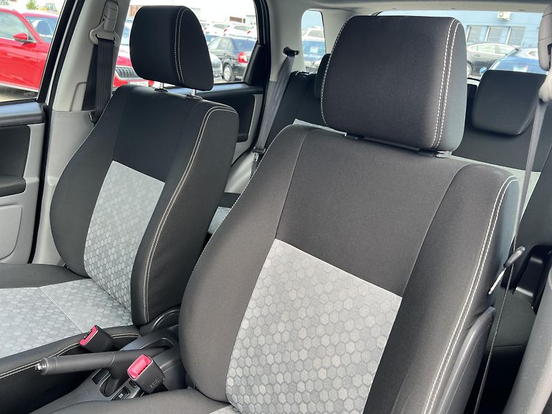 Suzuki SX4 1.6i 4x2 KLIMATIZACE TAŽNÉ - fotka 10 z 33