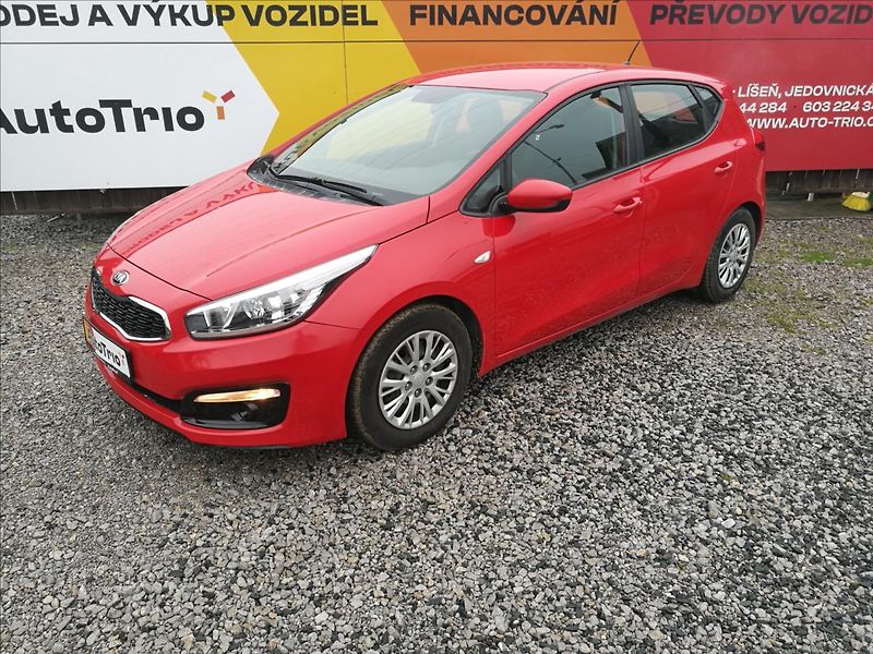 Kia Ceed 1,4 i CVVT 1.majitel - fotka 1 z 18