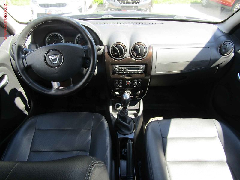 Dacia Duster (2011) 1.6i 4x4, servis.kniha, AC - fotka 8 z 16