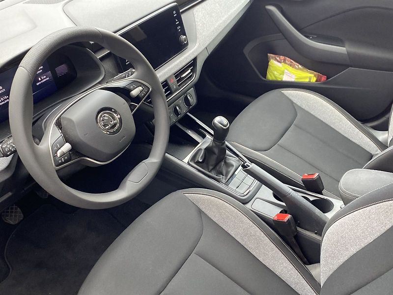 Škoda Scala (2024) 1.0 TSI Selection - fotka 8 z 32
