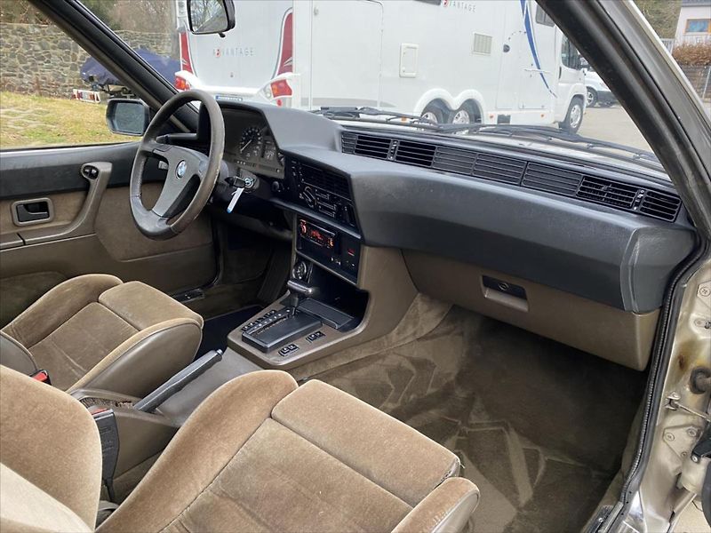 BMW Ostatní 628 CSi AT Sport - fotka 13 z 25