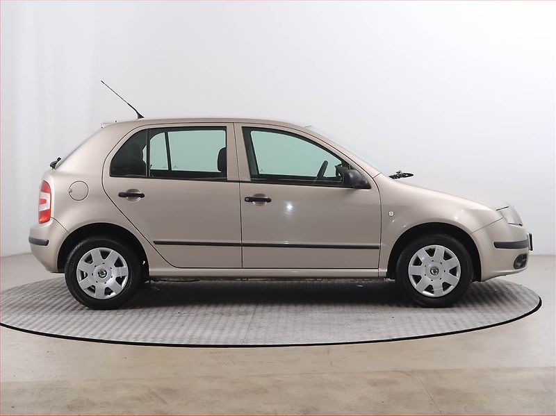 Škoda Fabia (2006) 1.2 12V, Serv.kniha, po STK - fotka 6 z 13