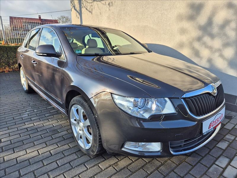 Škoda Superb 3,6 FSi V6 DSG 4x4 106Tis.Km!! - fotka 7 z 30