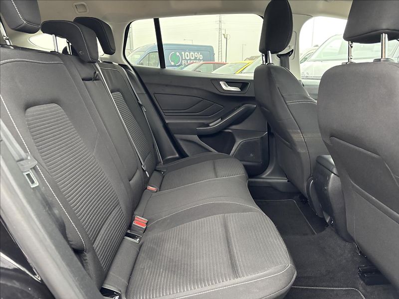 Ford Focus 1,0 EcoBoost 92kW Titanium AUT - fotka 9 z 22