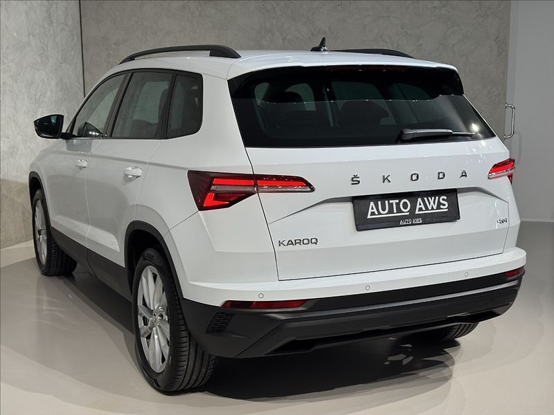 Škoda Karoq 2,0 TDi  DSG 4x4 Style Virtual - fotka 9 z 44