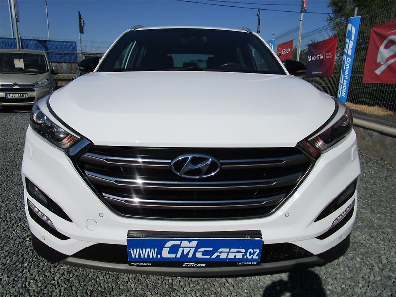 Hyundai Tucson 2.0CRDi 4WD, automat - fotka 2 z 47