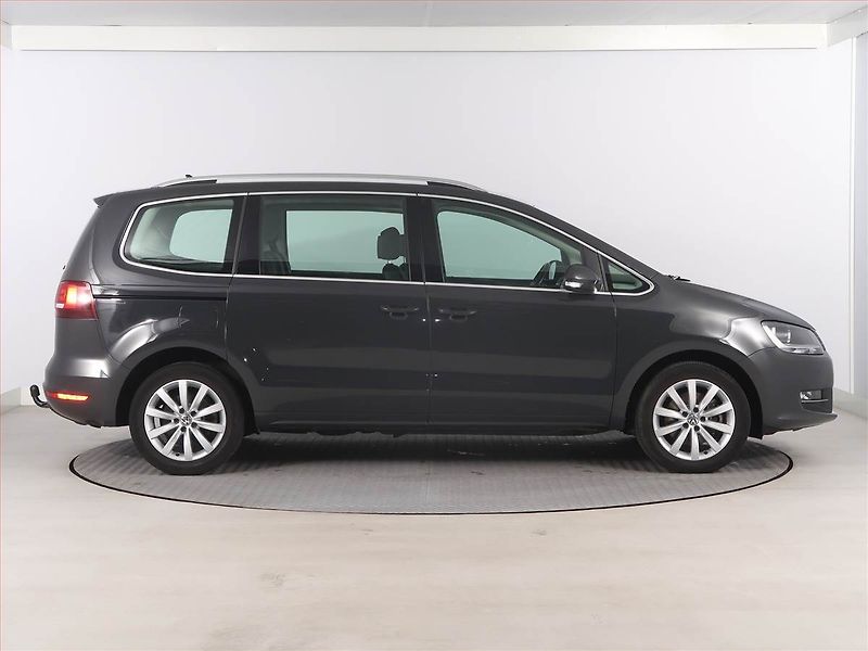Volkswagen Sharan (2021) 1.4 TSI - fotka 6 z 18