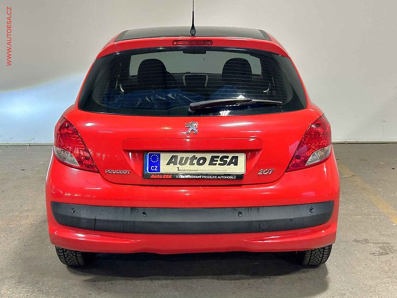Peugeot 207 (2011) 1.4 i, 2.maj,ČR - fotka 5 z 14
