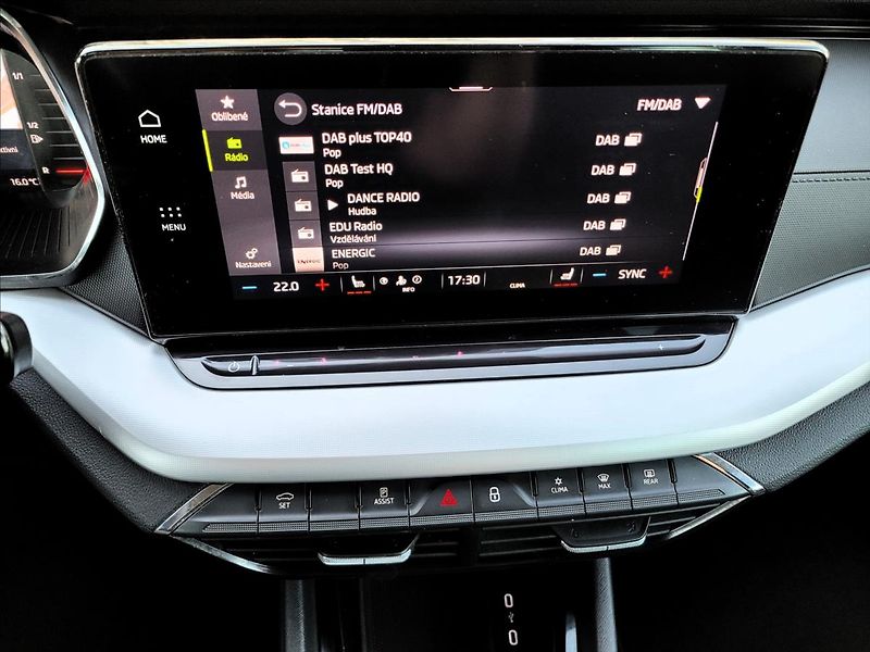 Škoda Octavia 1,0 TSI,CLEVER,LED,VÝHŘEV,NAVI - fotka 31 z 50