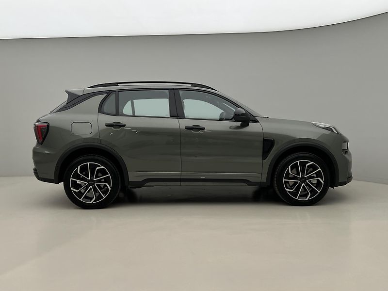 Lynk & Co 01 CORE PHEV AUT CZ 1.maj - fotka 9 z 46