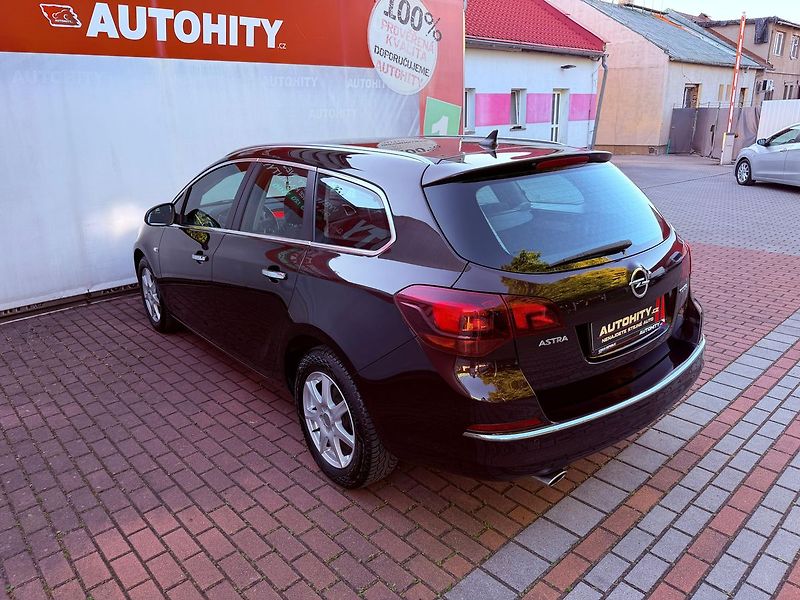 Opel Astra 1.4 Turbo Innovation Aut., S.K - fotka 9 z 26