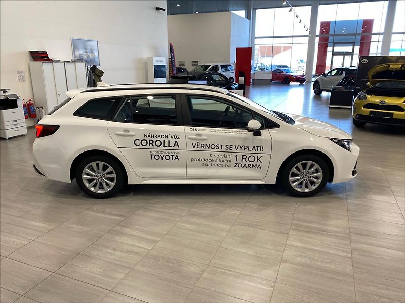 Toyota Corolla (2025) 1,8 hybrid 140 koní  Comfort + - fotka 4 z 14