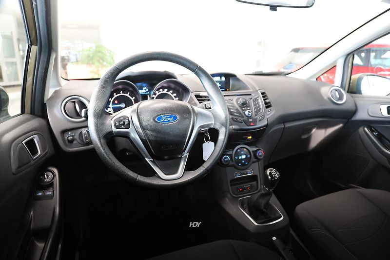 Ford Fiesta (2013) 1.0 59kW Digi Klima 33000KM - fotka 9 z 18