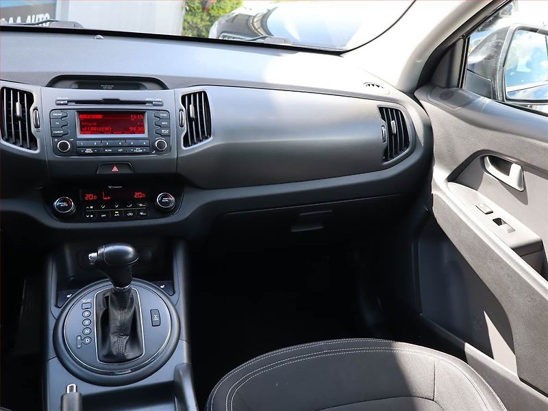 Kia Sportage (2011) 2.0 CRDi, 4X4, Automat - fotka 8 z 21