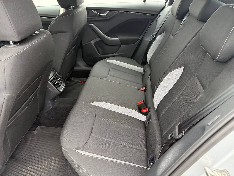 Škoda Kamiq (2025) 1.0 TSI 85 kW 130 let - fotka 9 z 21