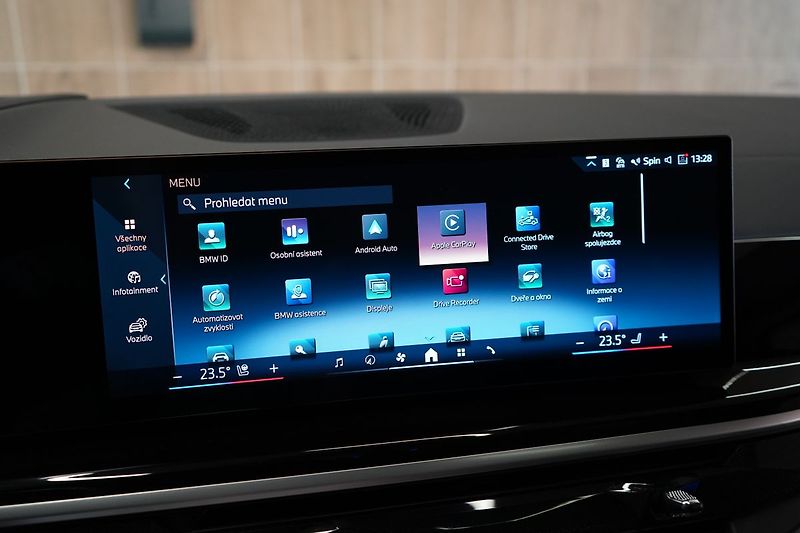 BMW X5 30d xDrive, Ventilace, Tažné - fotka 34 z 49