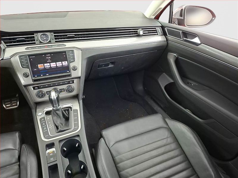 Volkswagen Passat (2017) 2.0 TDI, 4X4, Automat - fotka 8 z 17