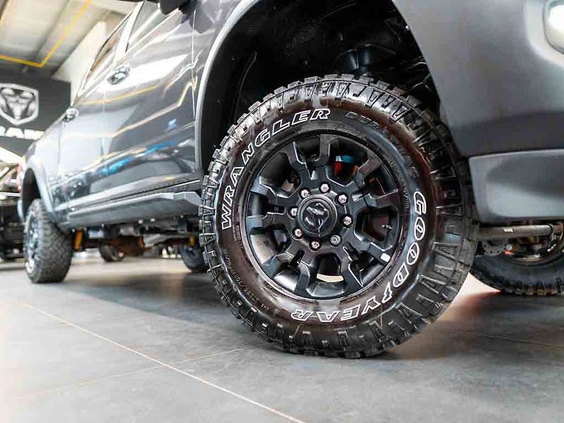Dodge RAM (2026) 6.4 2500 Power Wagon 2026 - fotka 38 z 39