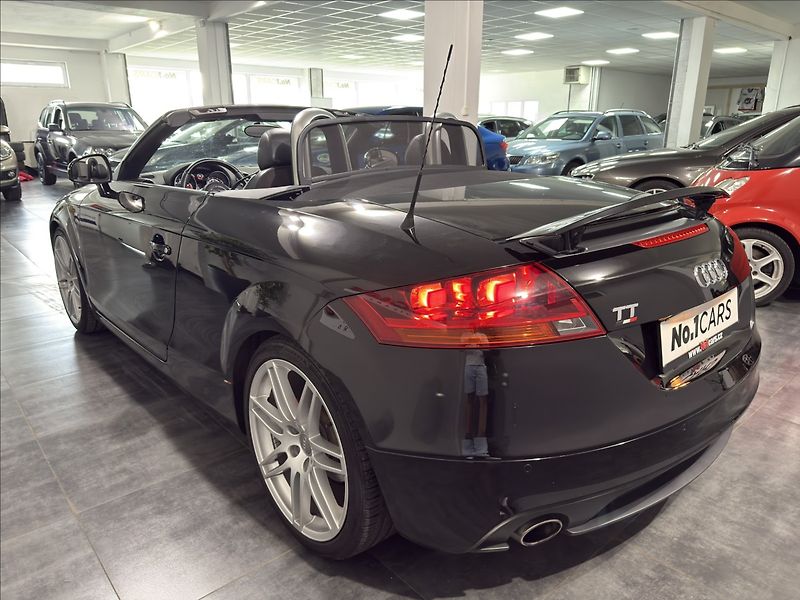 Audi TT 2,0   T211HP FL 3xS-LINE TOP - fotka 4 z 29
