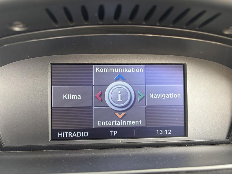 BMW Řada 3 320i cabrio e93 manuál - fotka 22 z 26