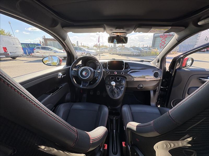Abarth 595C 1,4 ESSEESSE 132 kW,Xenon,Navi - fotka 7 z 42