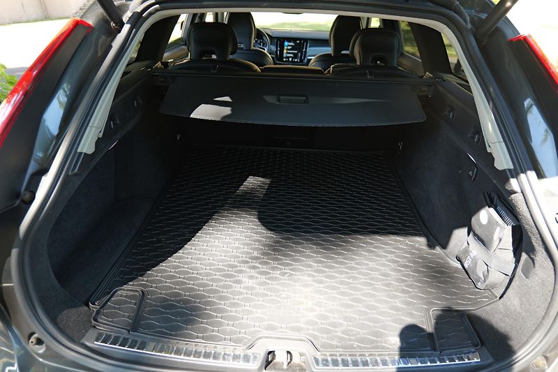 Volvo V90 D4 AWD Diesel NezTopení Záruka - fotka 34 z 35