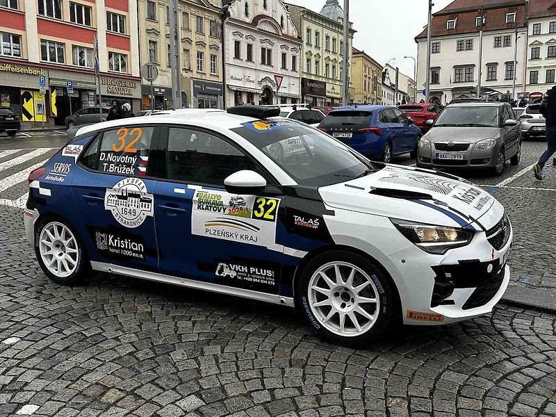 Tragédie, která se odehrála v rámci 58. ročníku Rallye Šumava, kdy po nehodě zemřela navigátorka Alena Krejčíková (41), nezasáhla jen příznivce rallye, ale její kamarády, jelikož byla na Klatovsku doma.