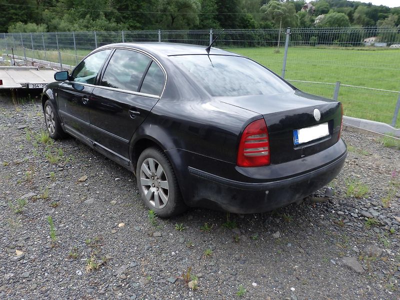 Škoda Superb (2003) 1.9TDi 96kw - fotka 3 z 7