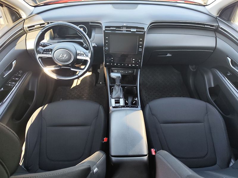 Hyundai Tucson 1.6 T-GDI/110kW Smart DCT MHEV - fotka 12 z 37