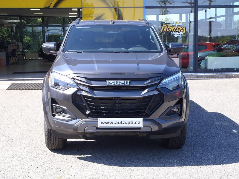 Isuzu D-Max  2.2 Double Cab V-CROSS 4x4 - fotka 2 z 26