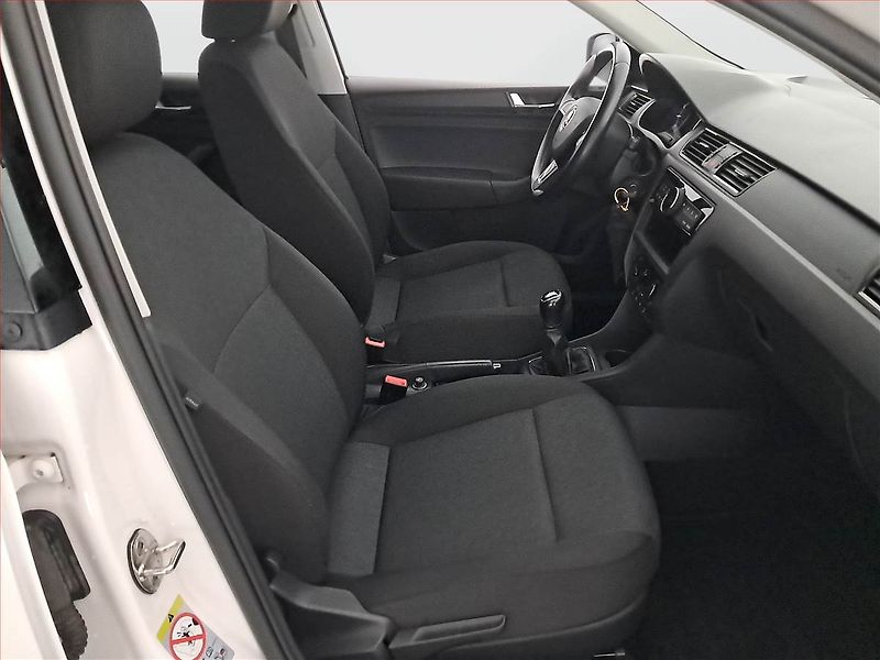 Škoda Rapid (2018) Spaceback 1.0 TSI - fotka 9 z 14