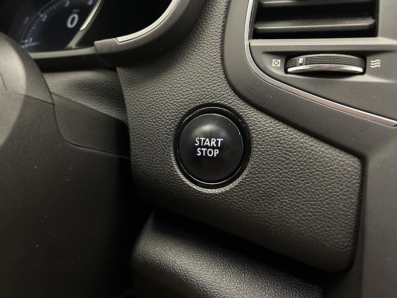 Renault Mégane 1.2 TCe - fotka 10 z 28