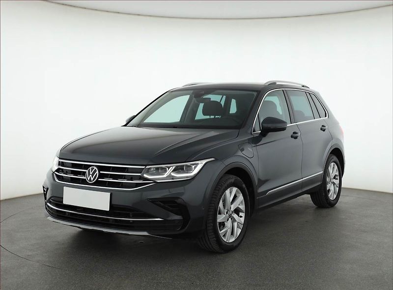 Volkswagen Tiguan (2021) Elegance 1.4 TSI eHybrid - fotka 2 z 23