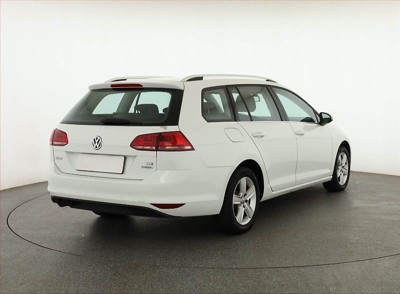 Volkswagen Golf (2014) Highline 1.6 TDI, Tempomat - fotka 5 z 14