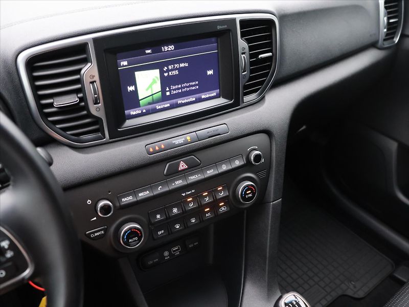 Kia Sportage 1,7 CRDI 85kW Comfort CZ - fotka 21 z 33